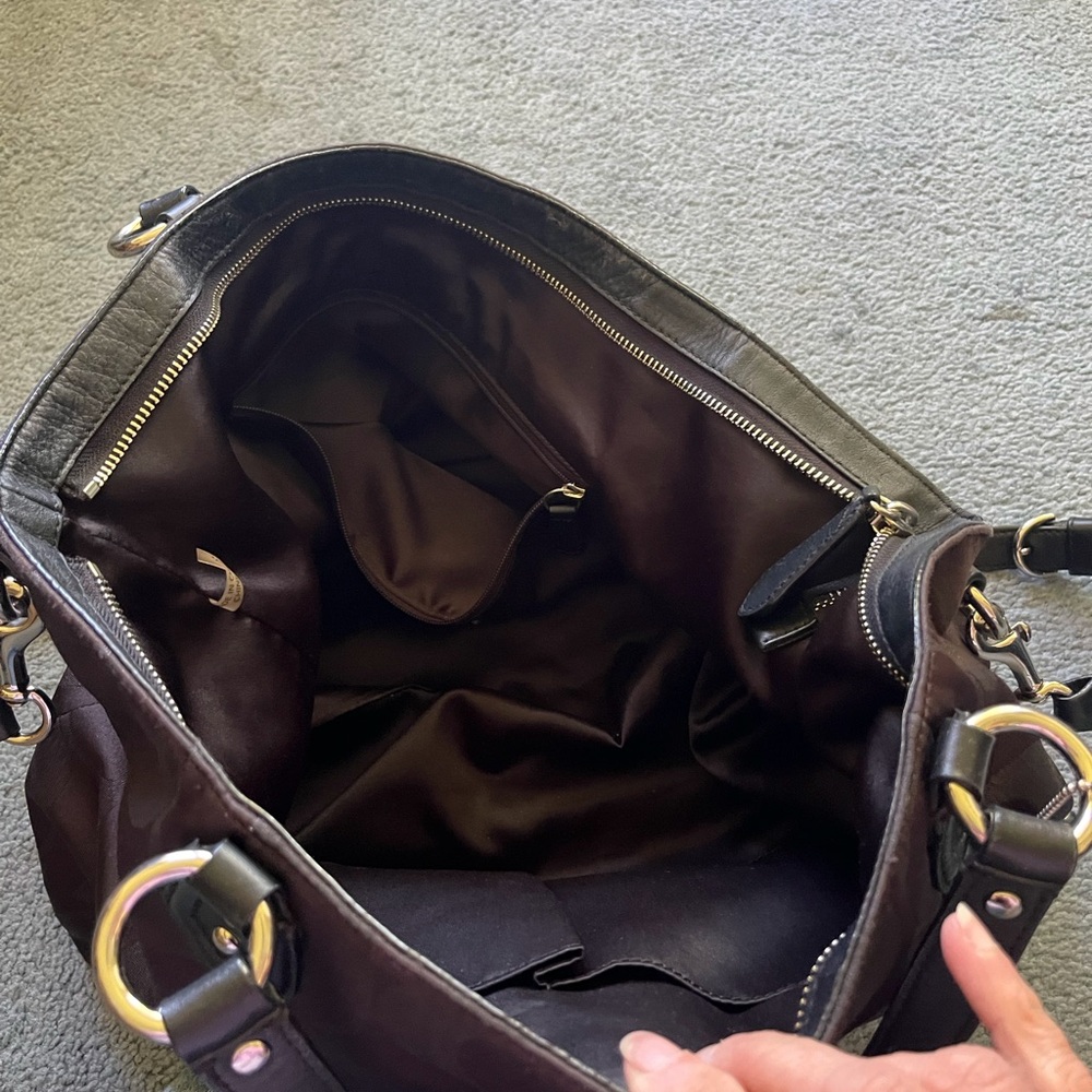 Coach Campbell Signature Canvas Shoulder Bag Brown - Picture 9 of 12